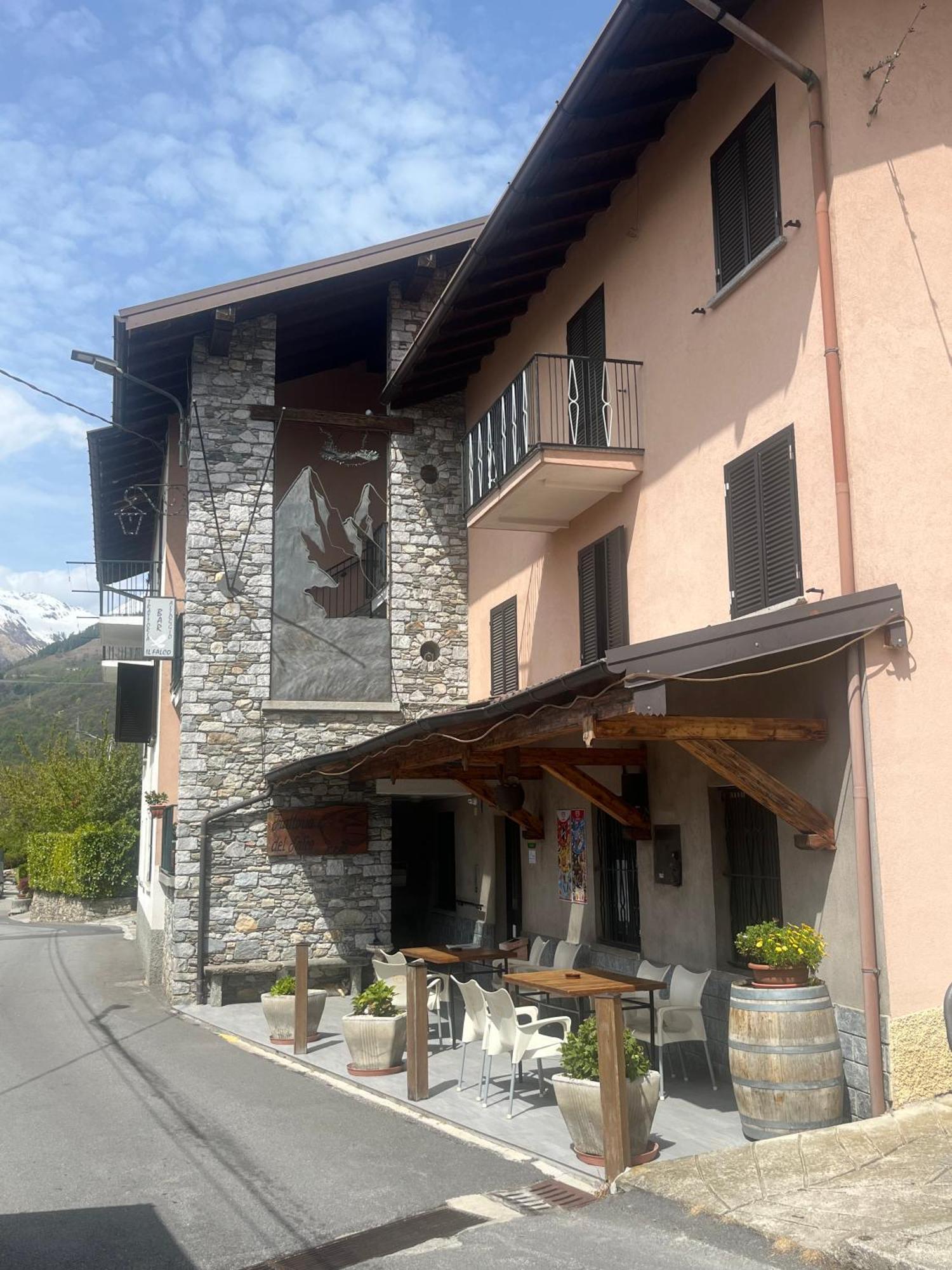 Hotel Del Falco Livo  Buitenkant foto