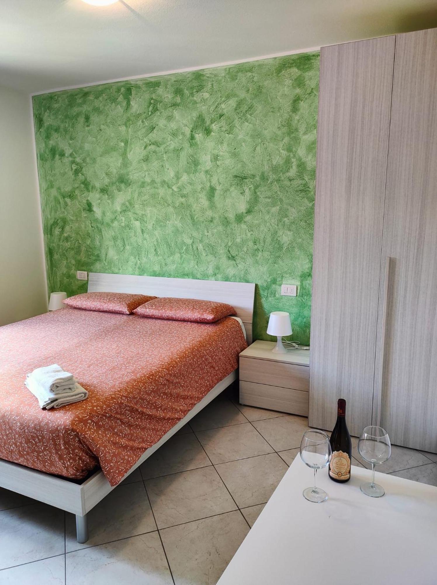 Hotel Del Falco Livo  Buitenkant foto